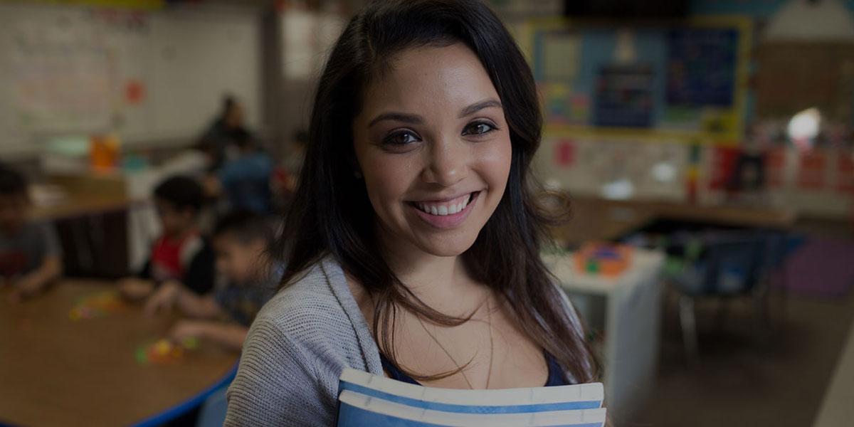 Erika Lopez in the classroom with her students